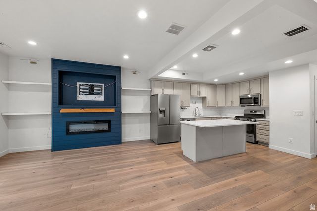 6707 W LAKE AVE, South Jordan, UT 84009