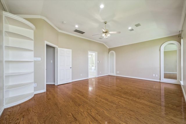 7807 Elm Tree Court, Sugar Land, TX 77479