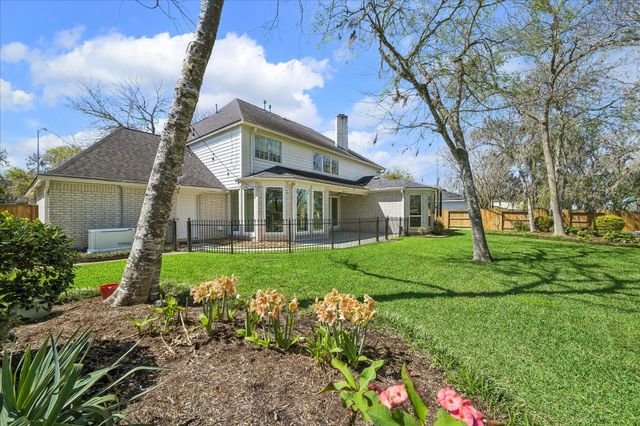 7807 Elm Tree Court, Sugar Land, TX 77479