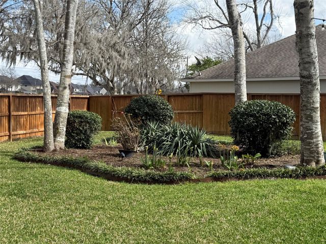 7807 Elm Tree Court, Sugar Land, TX 77479