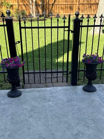 7807 Elm Tree Court, Sugar Land, TX 77479