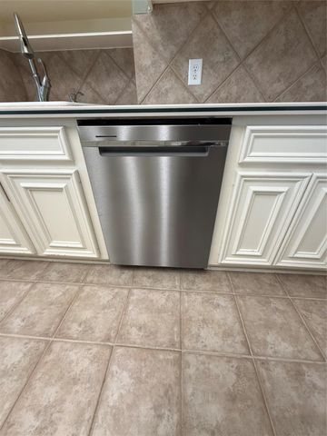 7807 Elm Tree Court, Sugar Land, TX 77479