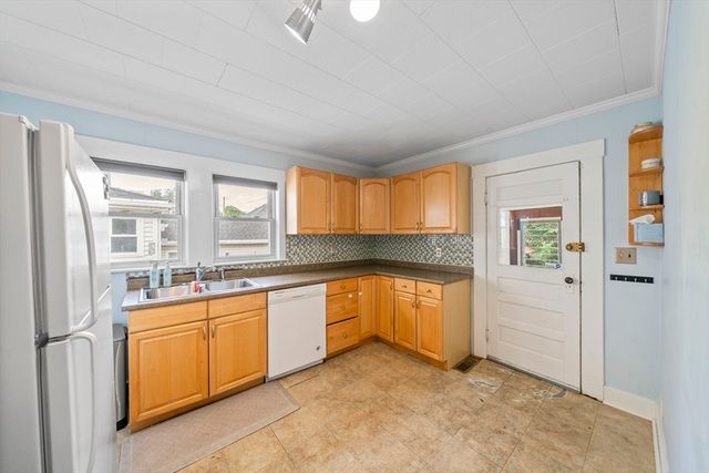 84 Alstead Street, Quincy, MA 02171