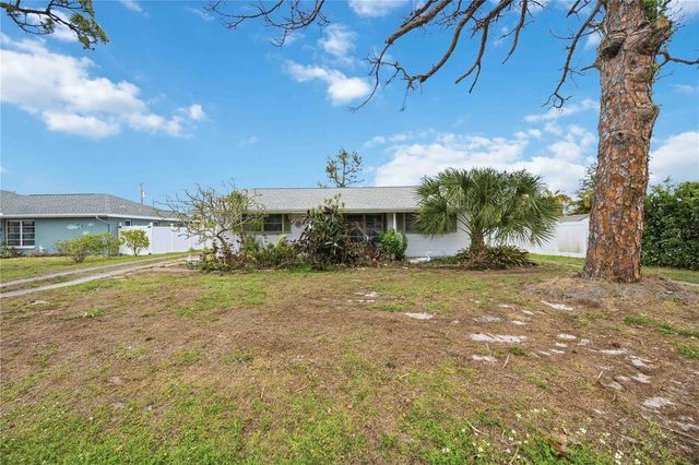 309 BASE AVENUE E, Venice, FL 34285