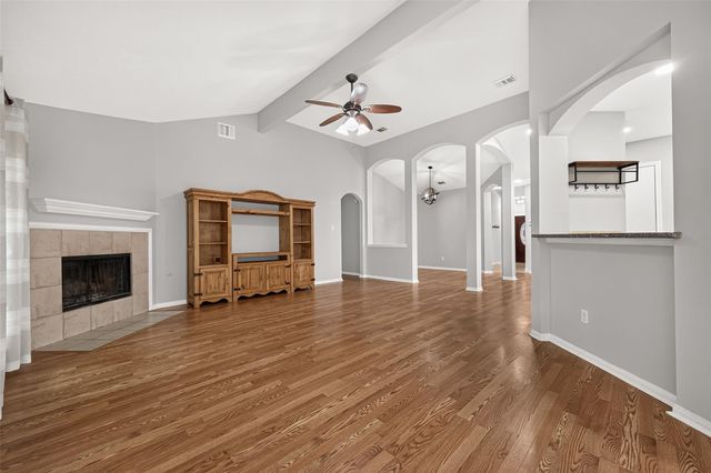 1810 Ashton Village Drive, Spring, TX 77386