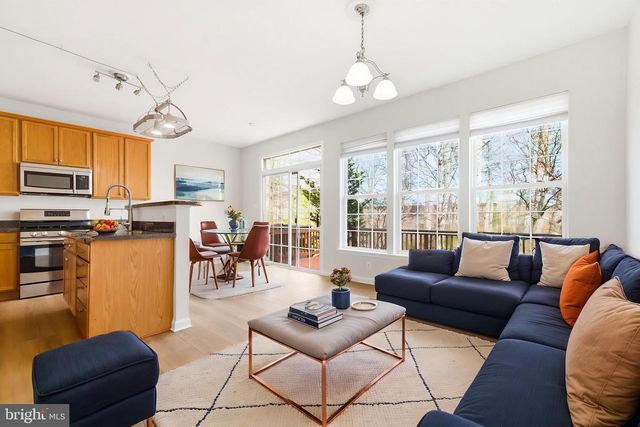 8553 WYNGATE MANOR CT, Alexandria, VA 22309