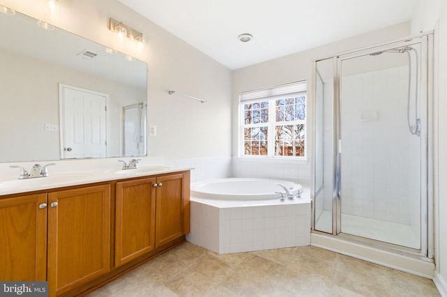 8553 WYNGATE MANOR CT, Alexandria, VA 22309