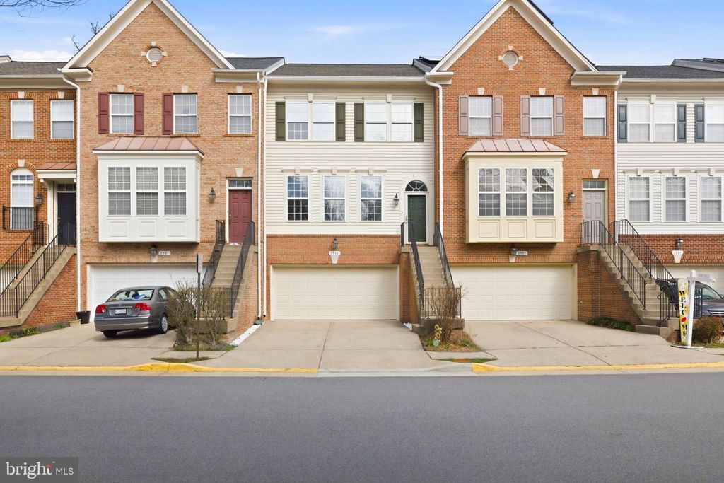 8553 WYNGATE MANOR CT, Alexandria, VA 22309