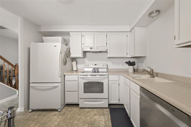 61 Camberley Place, Penfield, NY 14526