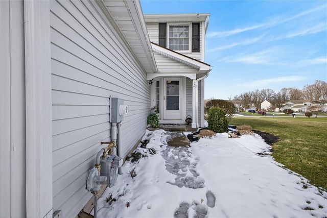 61 Camberley Place, Penfield, NY 14526