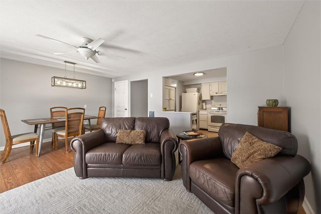 61 Camberley Place, Penfield, NY 14526