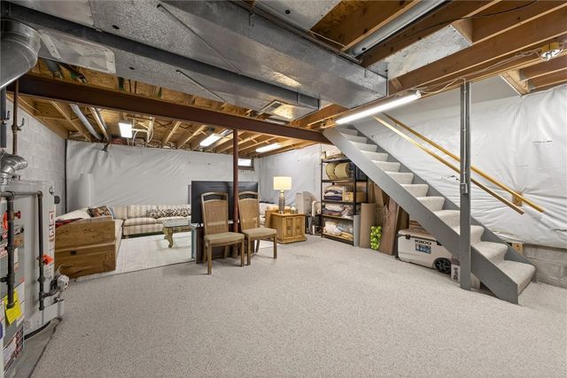 61 Camberley Place, Penfield, NY 14526