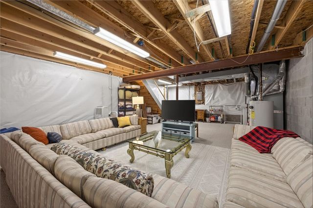 61 Camberley Place, Penfield, NY 14526