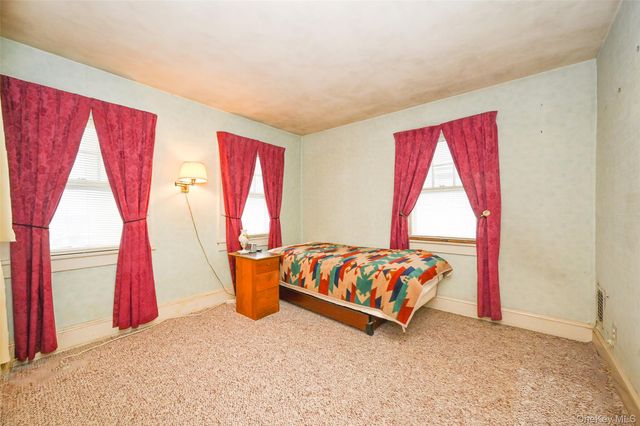 8994 215th Place, Queens Village, NY 11427