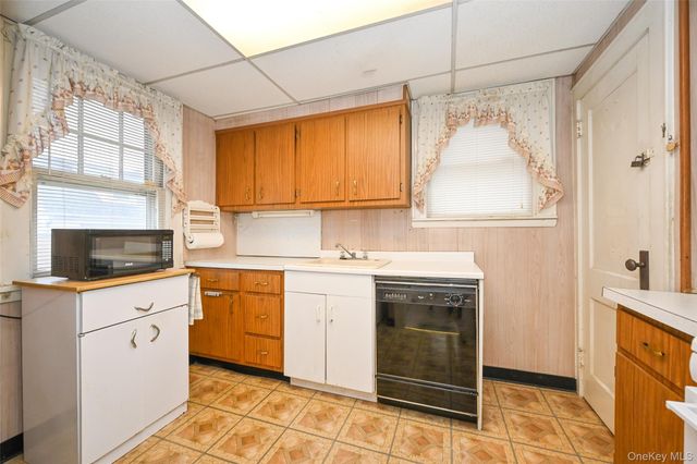 8994 215th Place, Queens Village, NY 11427