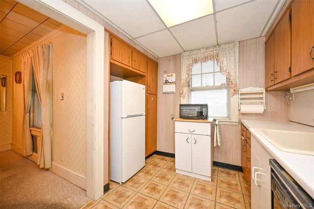 8994 215th Place, Queens Village, NY 11427