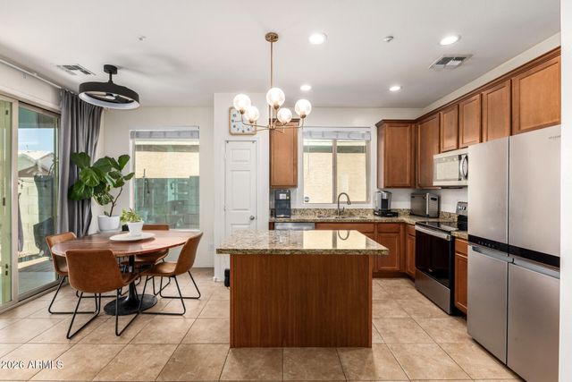 8867 W HOLLYWOOD Avenue, Peoria, AZ 85345