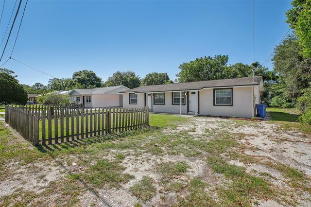8703 NAVAJO AVENUE, Tampa, FL 33637