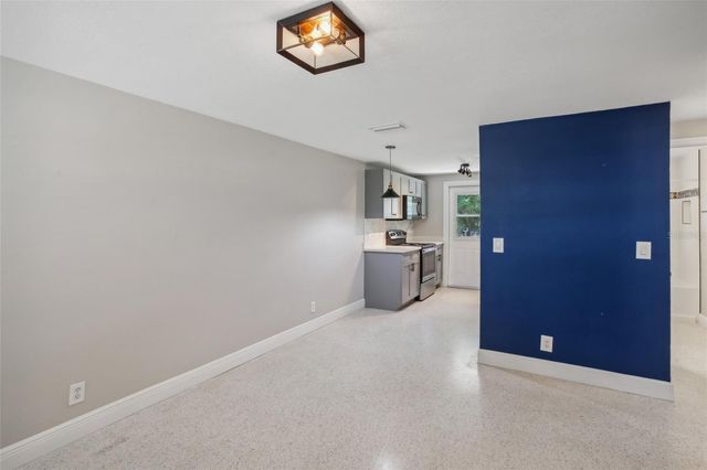 8703 NAVAJO AVENUE, Tampa, FL 33637