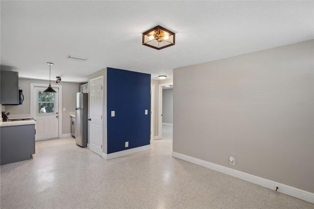8703 NAVAJO AVENUE, Tampa, FL 33637