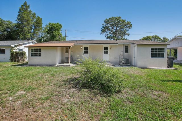 8703 NAVAJO AVENUE, Tampa, FL 33637