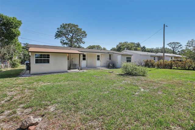 8703 NAVAJO AVENUE, Tampa, FL 33637