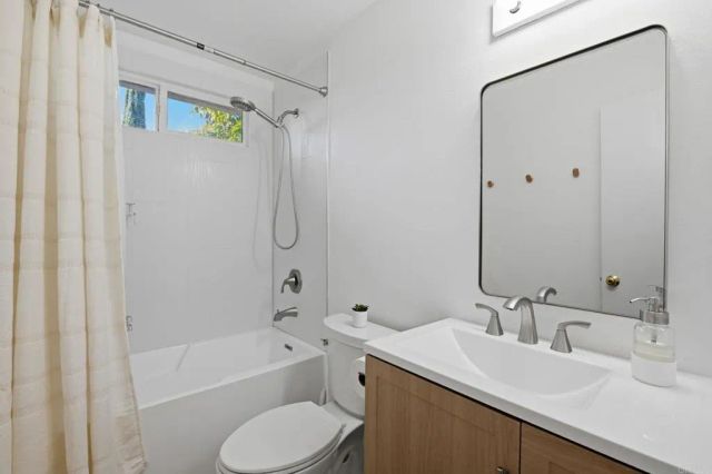 181 Magdalena Drive, Oceanside, CA 92057