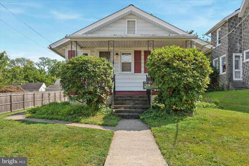 333 S 4TH ST, Perkasie, PA 18944