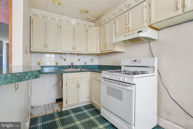 1032 BROOKWOOD LN, Glenolden, PA 19036