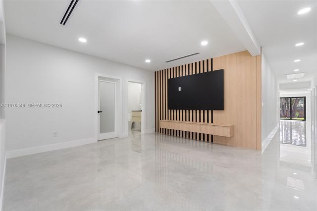 4800 SW 61st Ave, Davie, FL 33314