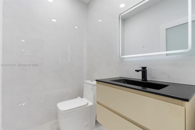 4800 SW 61st Ave, Davie, FL 33314