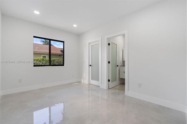 4800 SW 61st Ave, Davie, FL 33314