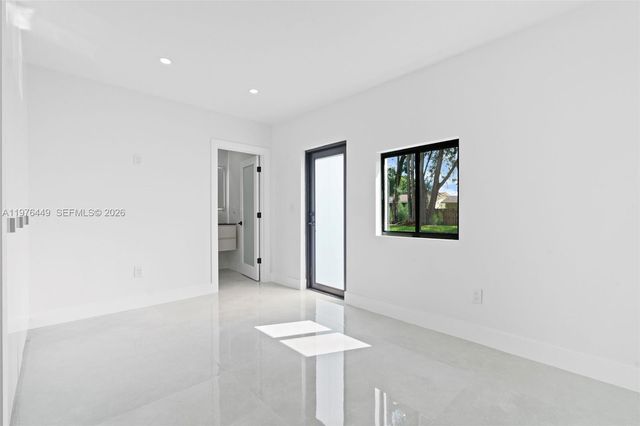 4800 SW 61st Ave, Davie, FL 33314