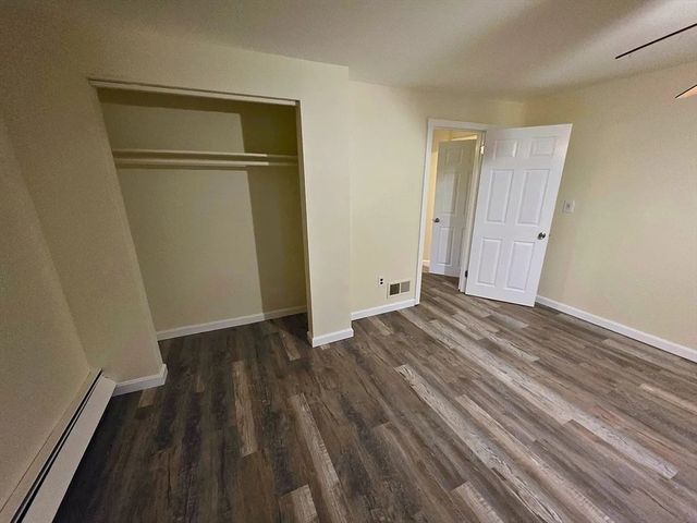 18 Barclay St 2, Lowell, MA 01851