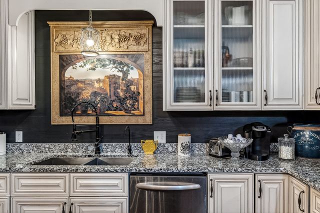 131 Old Morrison Rd, Mcminnville, TN 37110