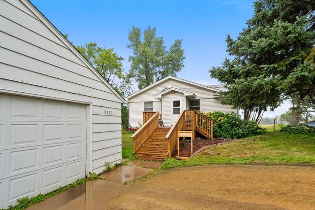 8225 20th Avenue, Lino Lakes, MN 55038