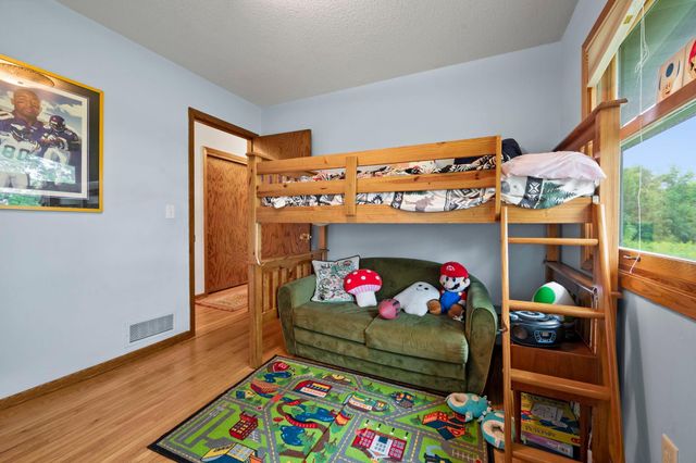 8225 20th Avenue, Lino Lakes, MN 55038