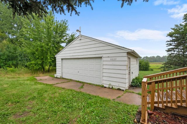 8225 20th Avenue, Lino Lakes, MN 55038