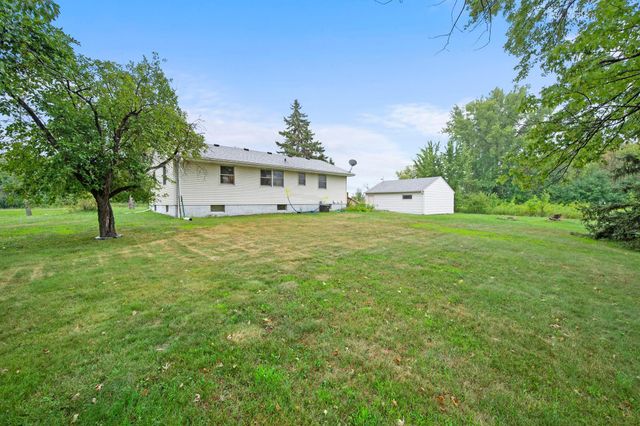8225 20th Avenue, Lino Lakes, MN 55038