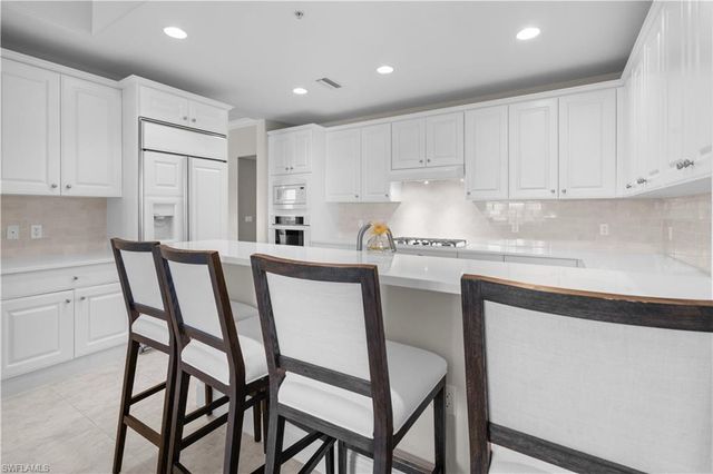 2714 Callista CT 103, Naples, FL 34114