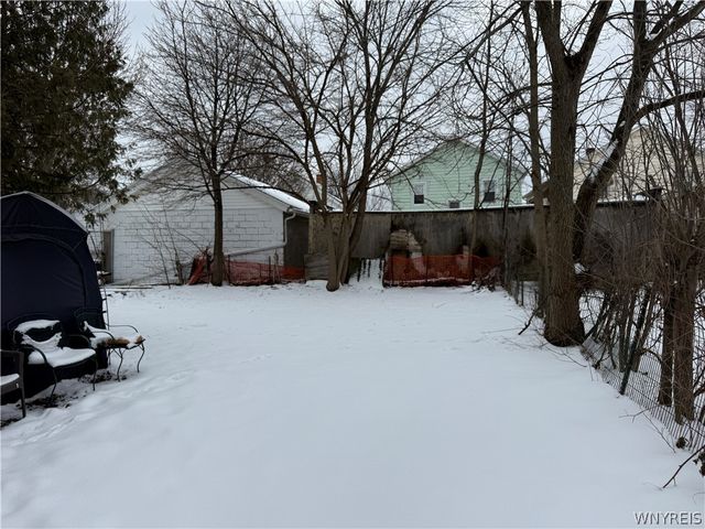 25 Chadduck Avenue, Buffalo, NY 14207