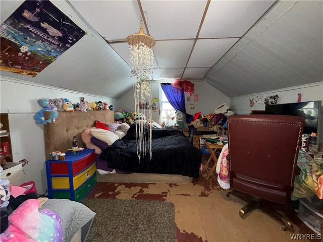 25 Chadduck Avenue, Buffalo, NY 14207