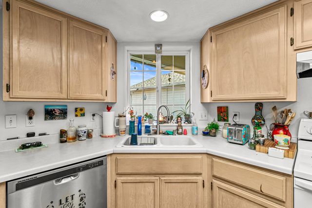 918 Brandi Way, Central Point, OR 97502