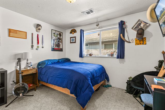 918 Brandi Way, Central Point, OR 97502