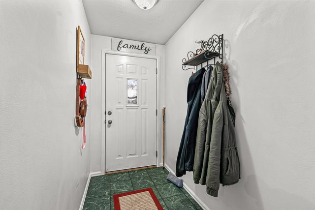 918 Brandi Way, Central Point, OR 97502