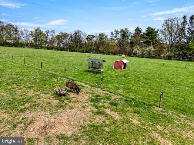 1725 GOOSETOWN RD, Coatesville, PA 19320