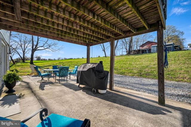 1725 GOOSETOWN RD, Coatesville, PA 19320