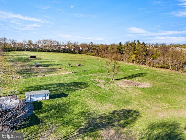 1725 GOOSETOWN RD, Coatesville, PA 19320
