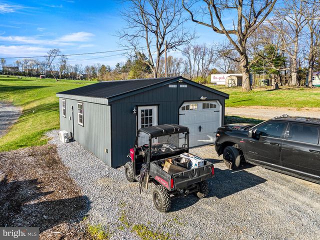 1725 GOOSETOWN RD, Coatesville, PA 19320