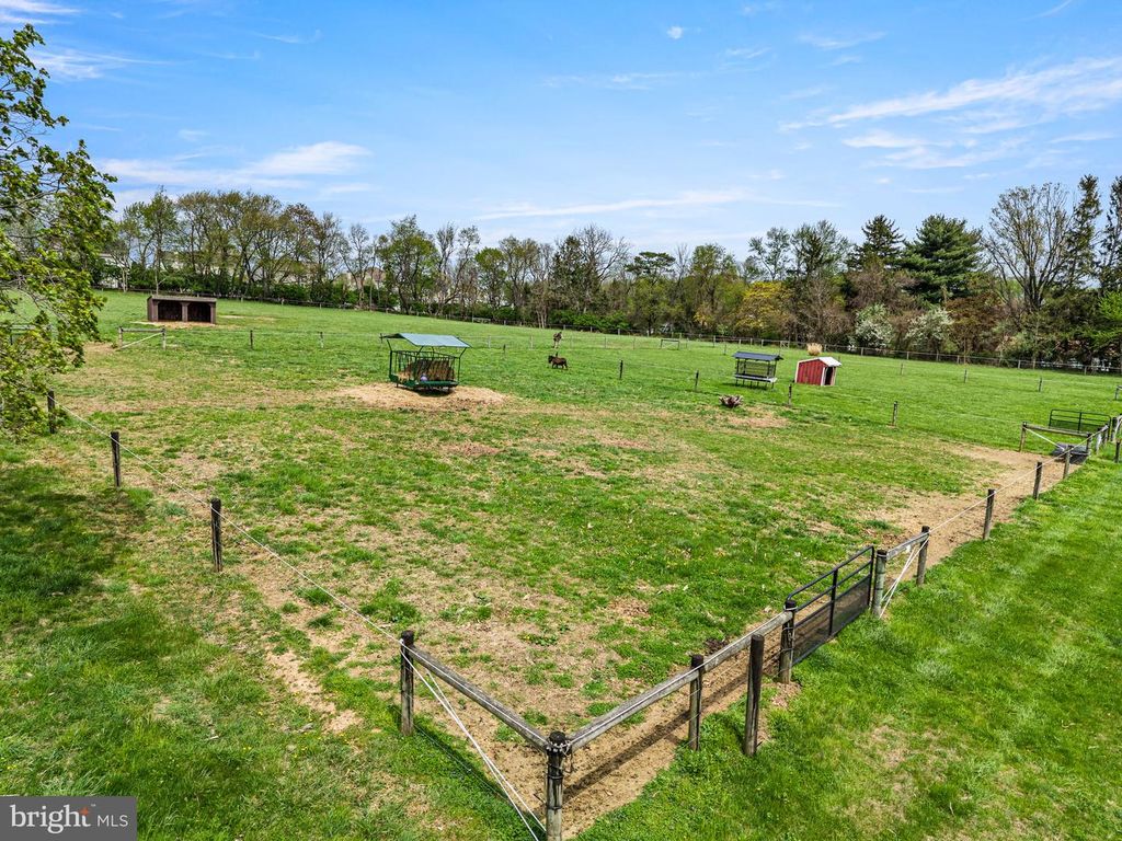 1725 GOOSETOWN RD, Coatesville, PA 19320
